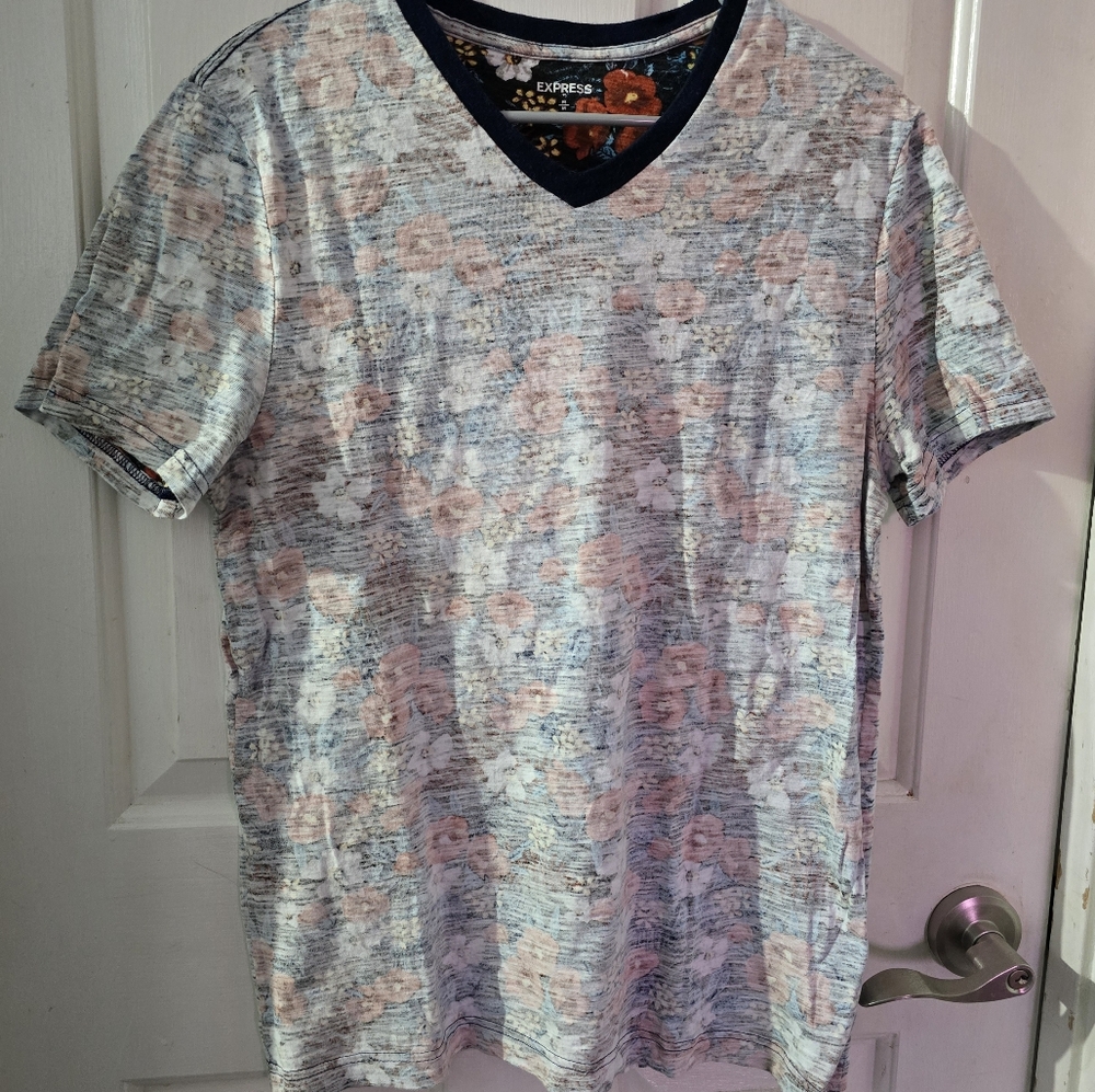 Express T-shirt